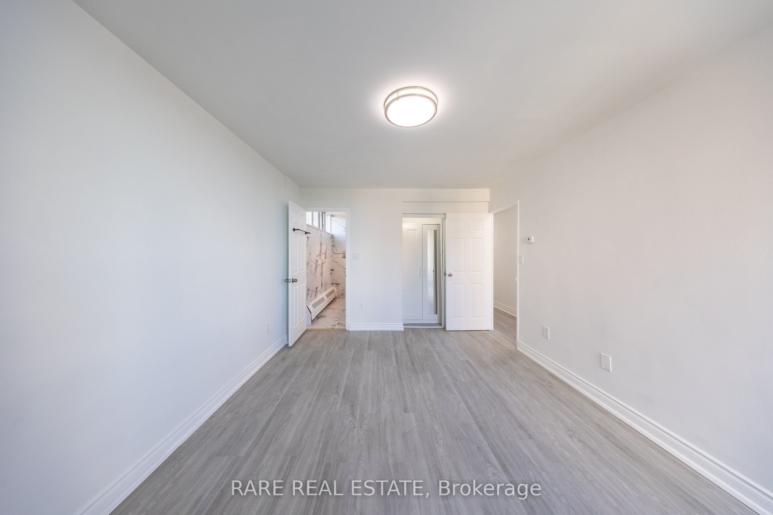 60 Pavane Linkway N/A 914
