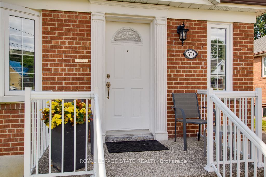 Photo of 70 Westleigh Crescent, Toronto, ON M8W 3Z7 (MLS # W12849396)