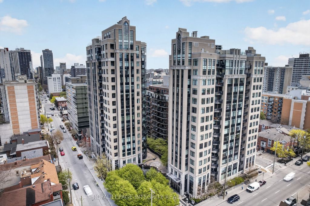 Photo of 235 Kent Street #1612, Ottawa Centre, ON K2P 1Z9 (MLS # X13109090)