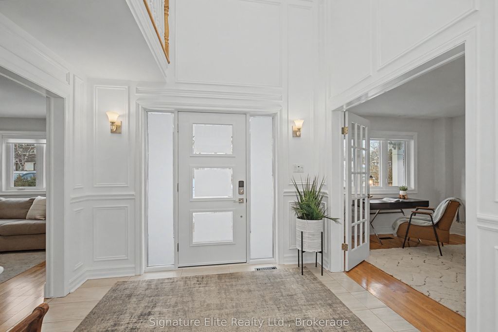 Photo of 406 Niar Avenue, Mississauga, ON L5G 1W3 (MLS # W12794348)