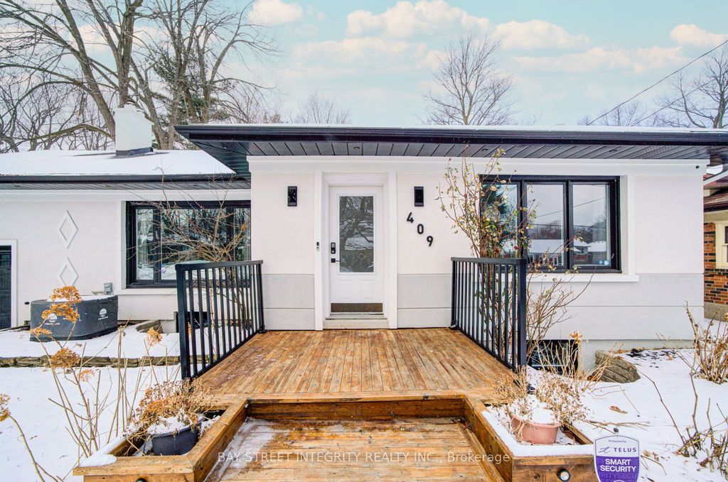 Photo of 409 River Side Drive, Oakville, ON L6K 3N6 (MLS # W12674954)