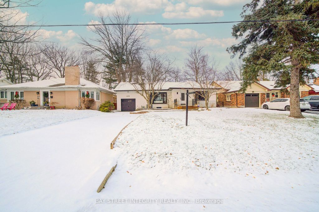 Photo of 409 River Side Drive, Oakville, ON L6K 3N6 (MLS # W12674954)