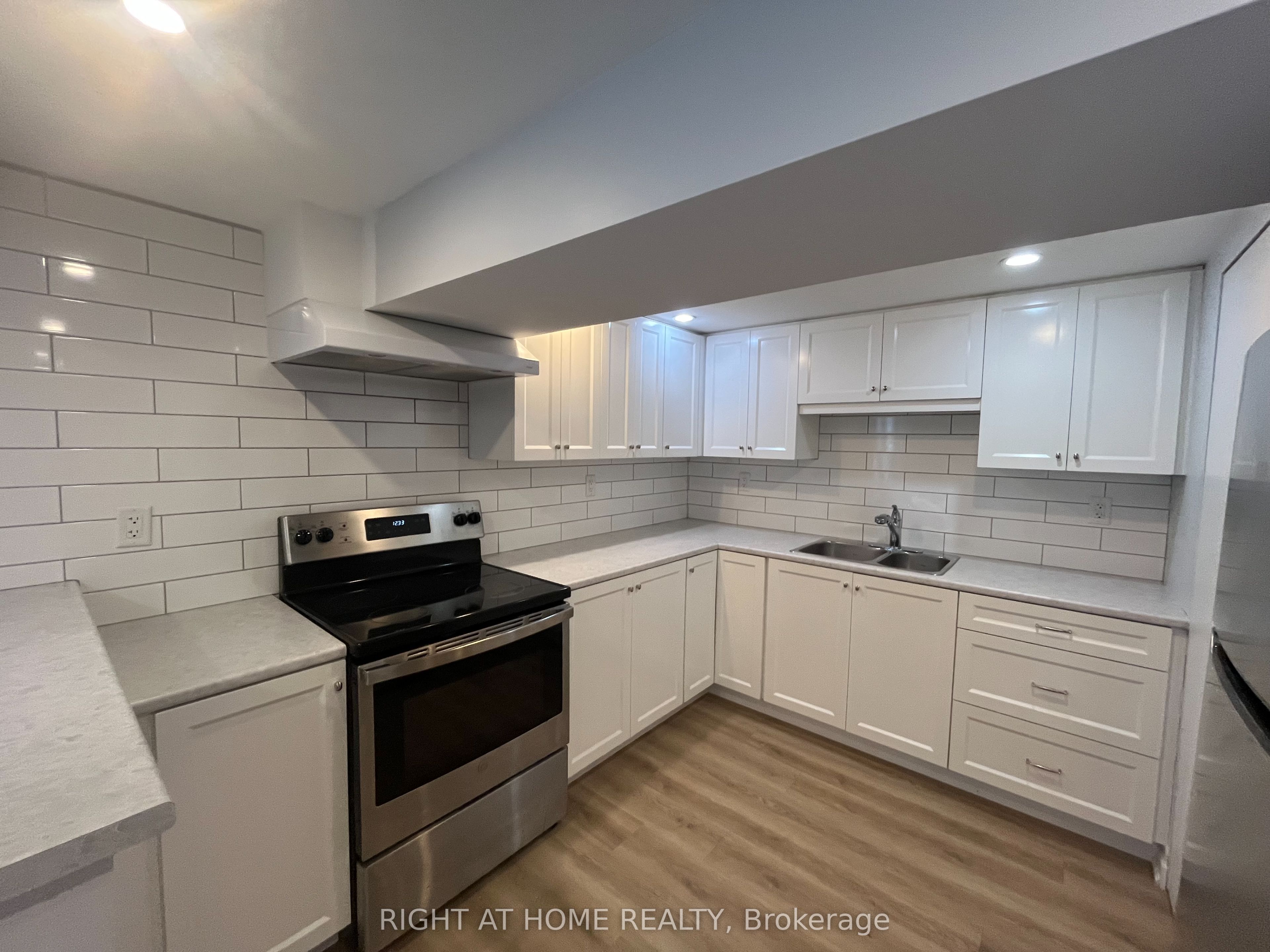 4203 Wheelwright Crescent