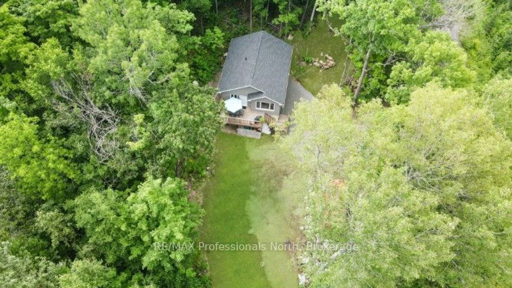 Photo of 1065 Henderson's Road, Minden Hills, ON K0M 2S0 (MLS # X12809886)