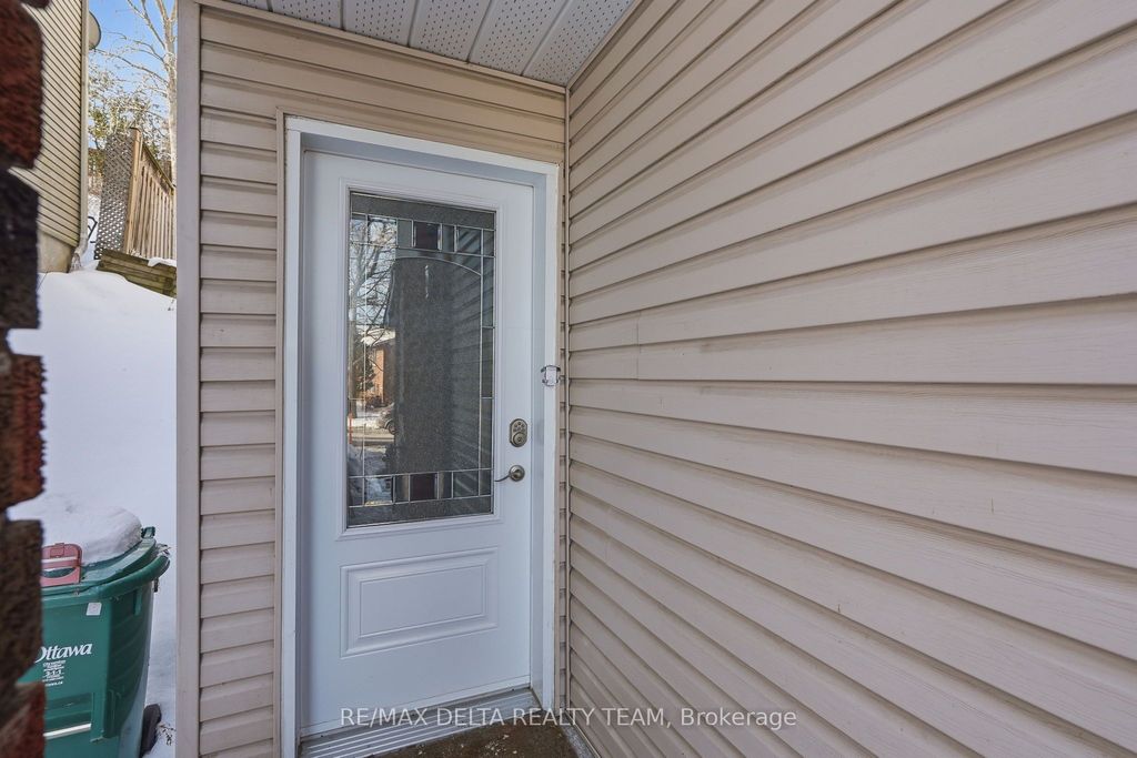 Photo of 198 Provender Avenue, Manor Park - Cardinal Glen and Area, ON K1K 4N7 (MLS # X12805988)