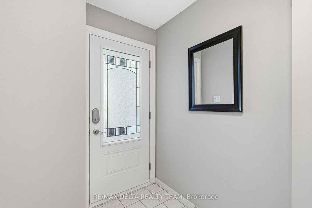 Photo of 198 Provender Avenue, Manor Park - Cardinal Glen and Area, ON K1K 4N7 (MLS # X12805988)