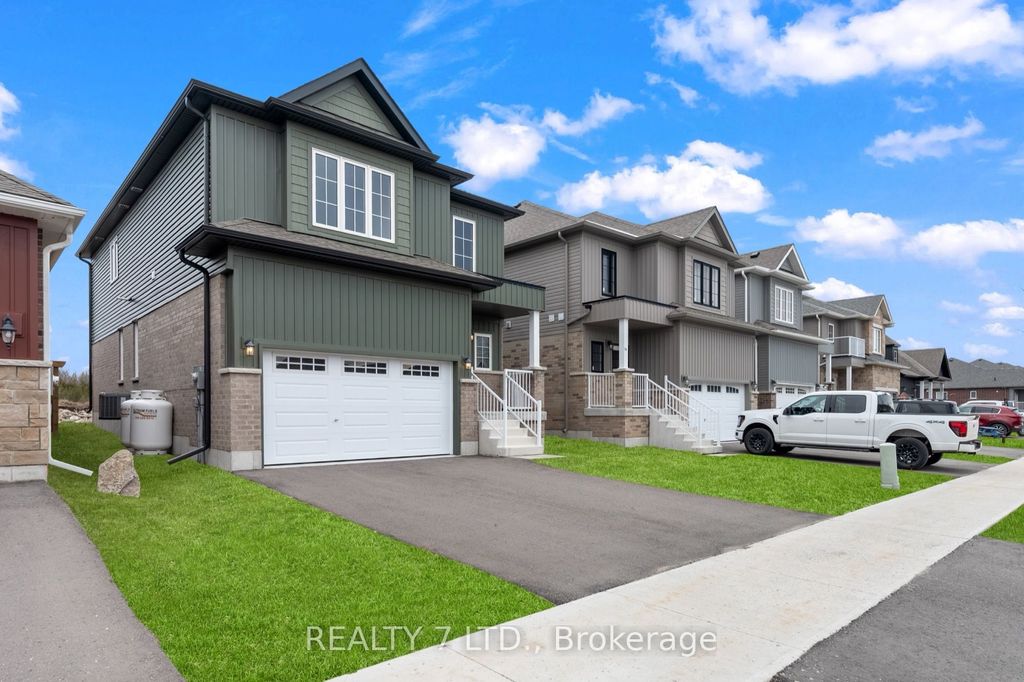 Photo of 32 Hillcroft Way, Kawartha Lakes, ON K0M 1A0 (MLS # X12965302)