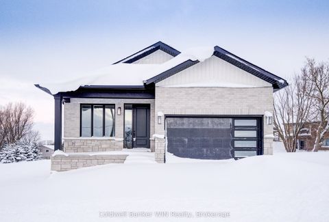 Property photo of 647 martin street, wellington north, ON n0g 2l3