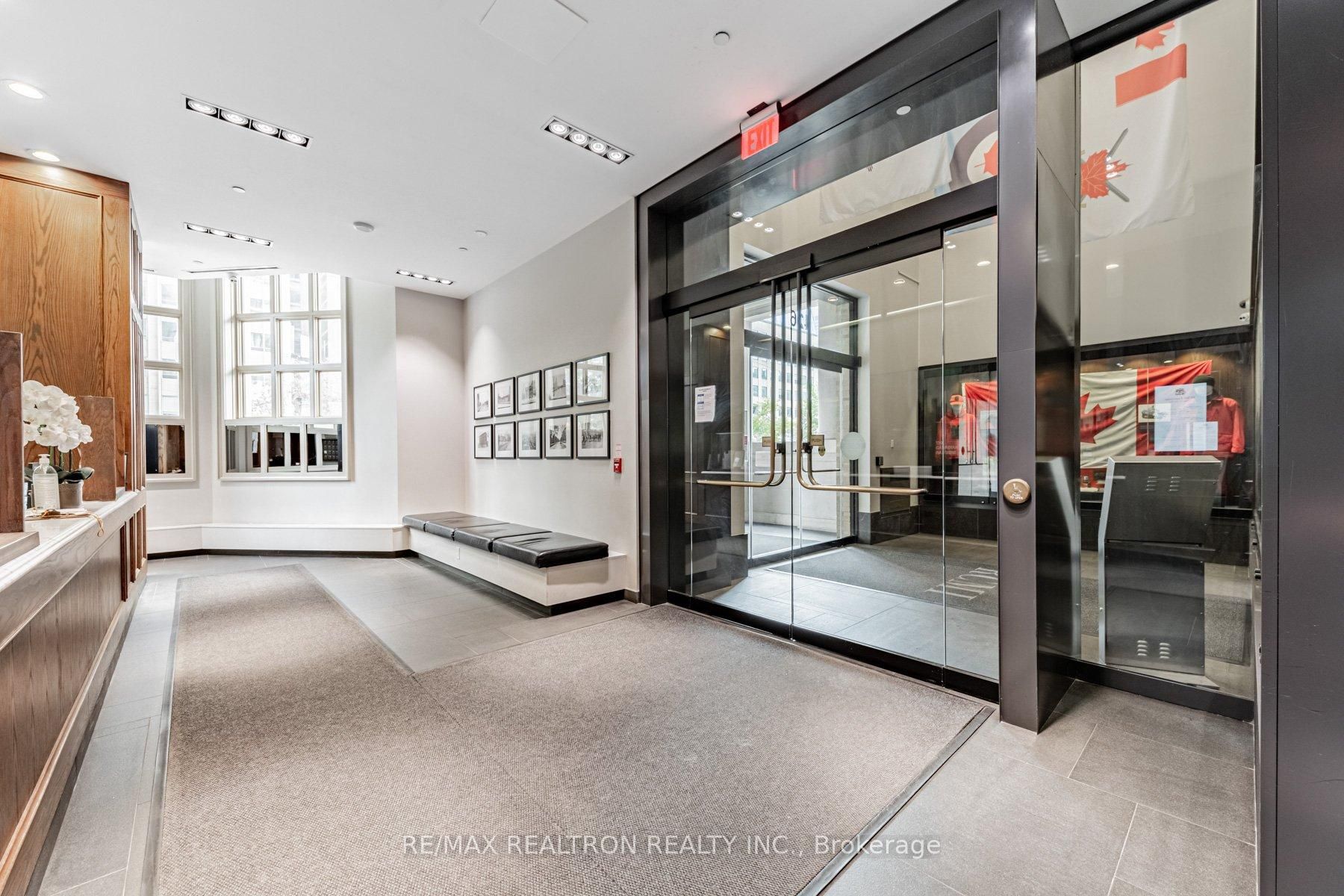 426 University Avenue 905