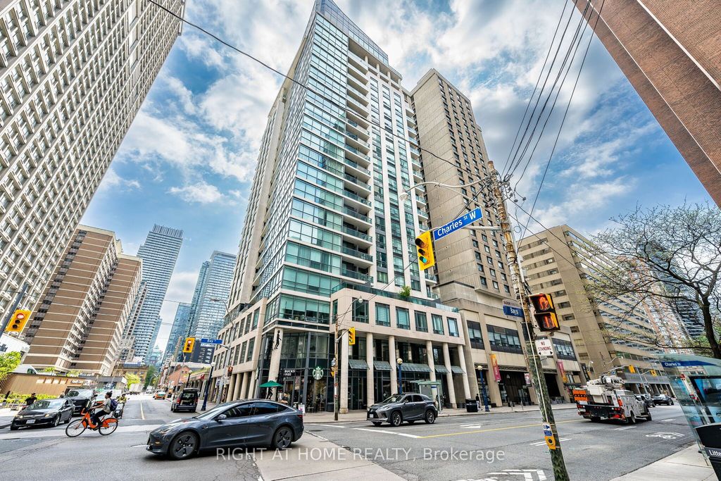 Photo of 1121 Bay Street #1106, Toronto, ON M5S 3L9 (MLS # C13148410)