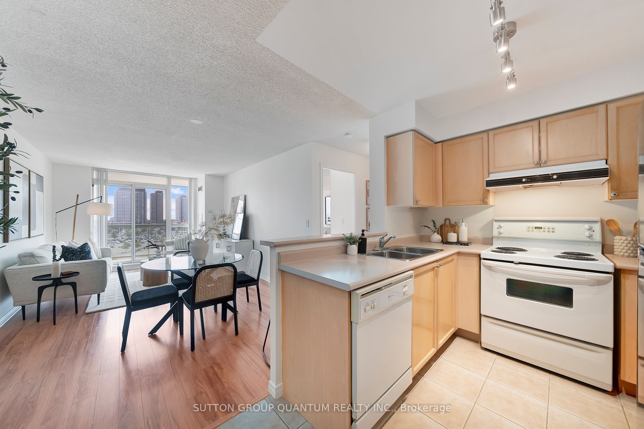 2585 Erin Centre Blvd. Boulevard 703