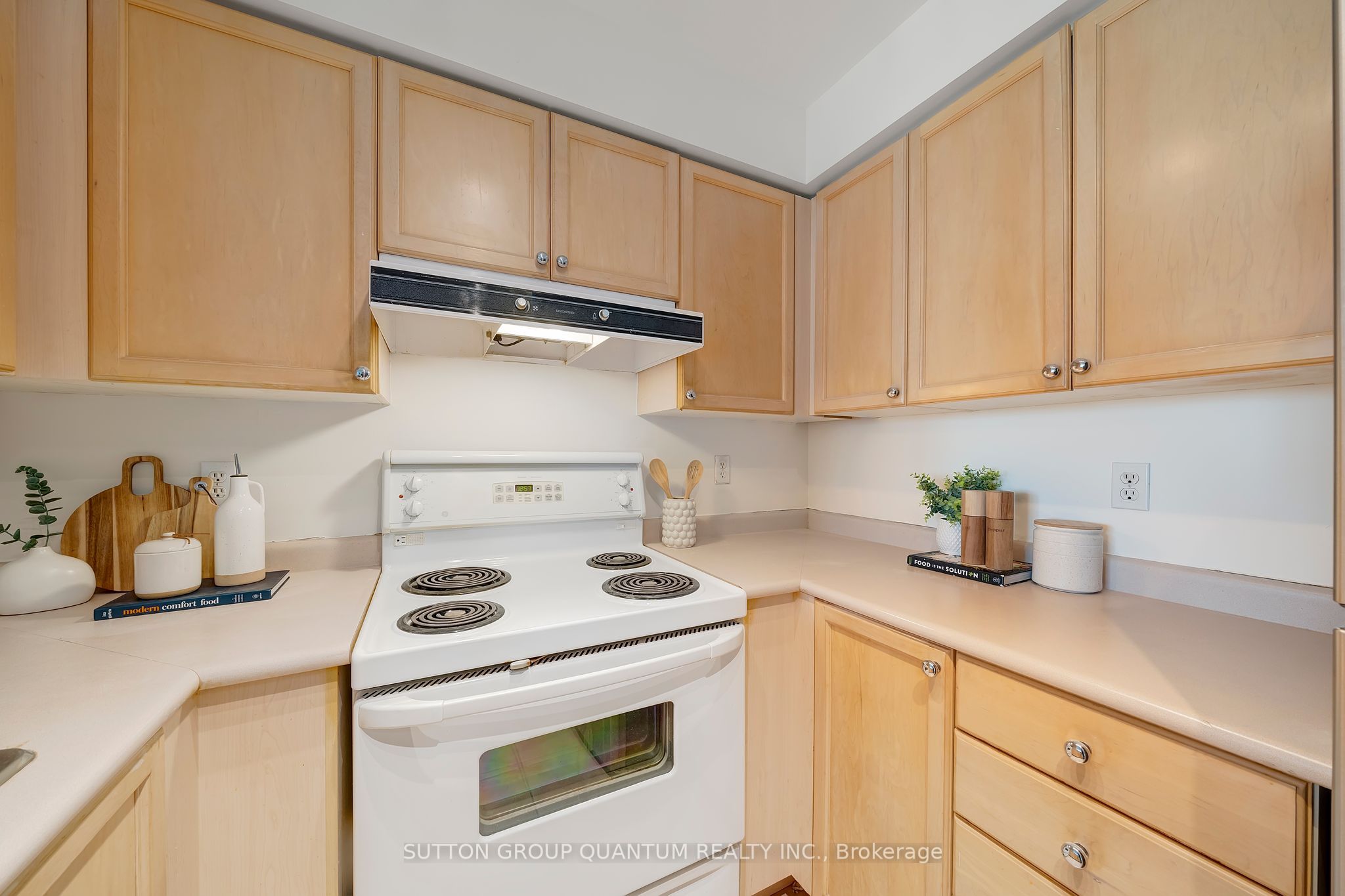 2585 Erin Centre Blvd. Boulevard 703