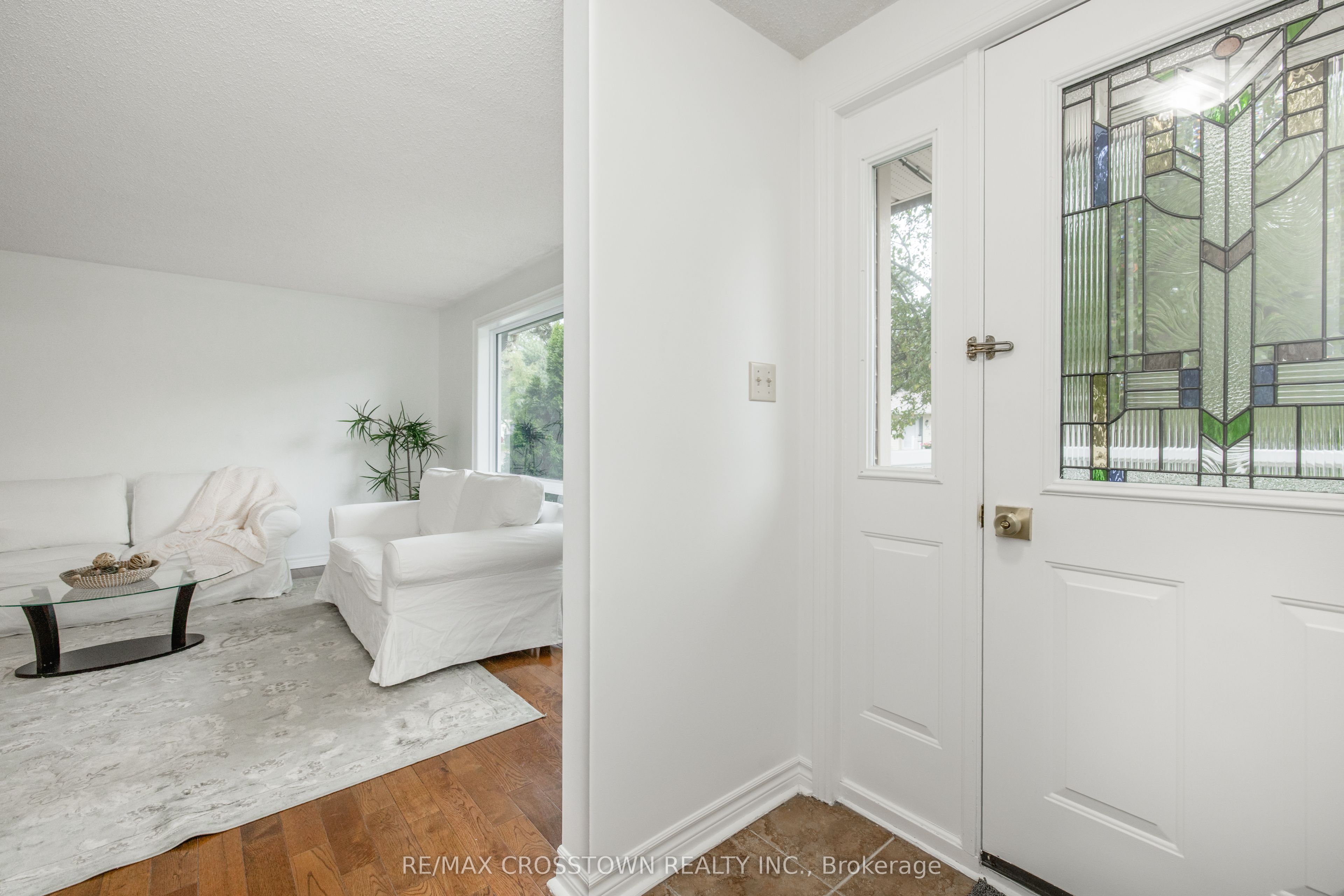 92 Tecumseth Pines Drive
