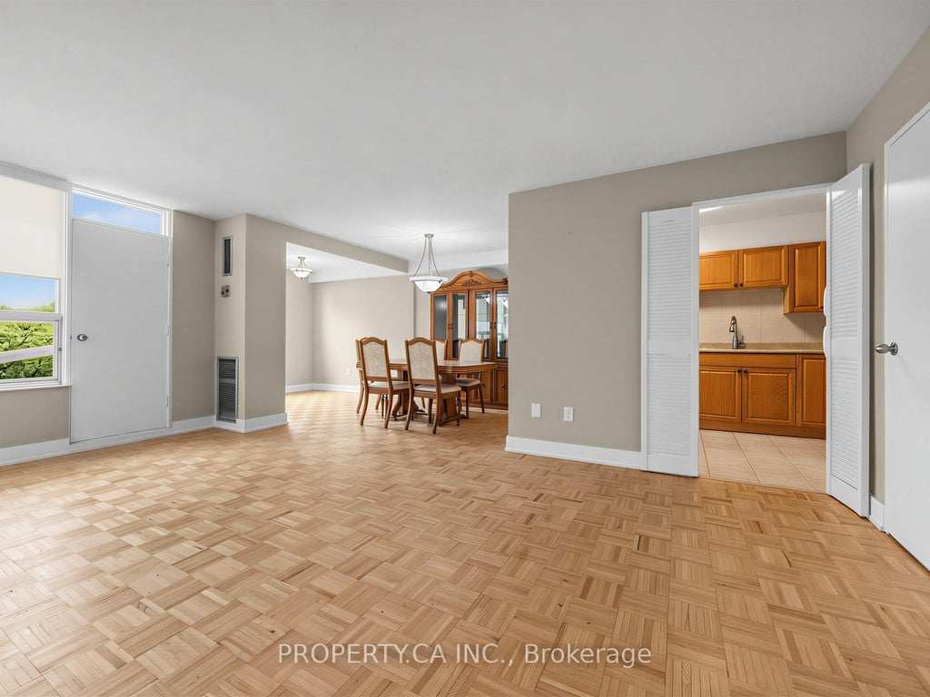 Photo of 10 Edgecliff Golfway #708, Toronto, ON M3C 3A3 (MLS # C13467792)