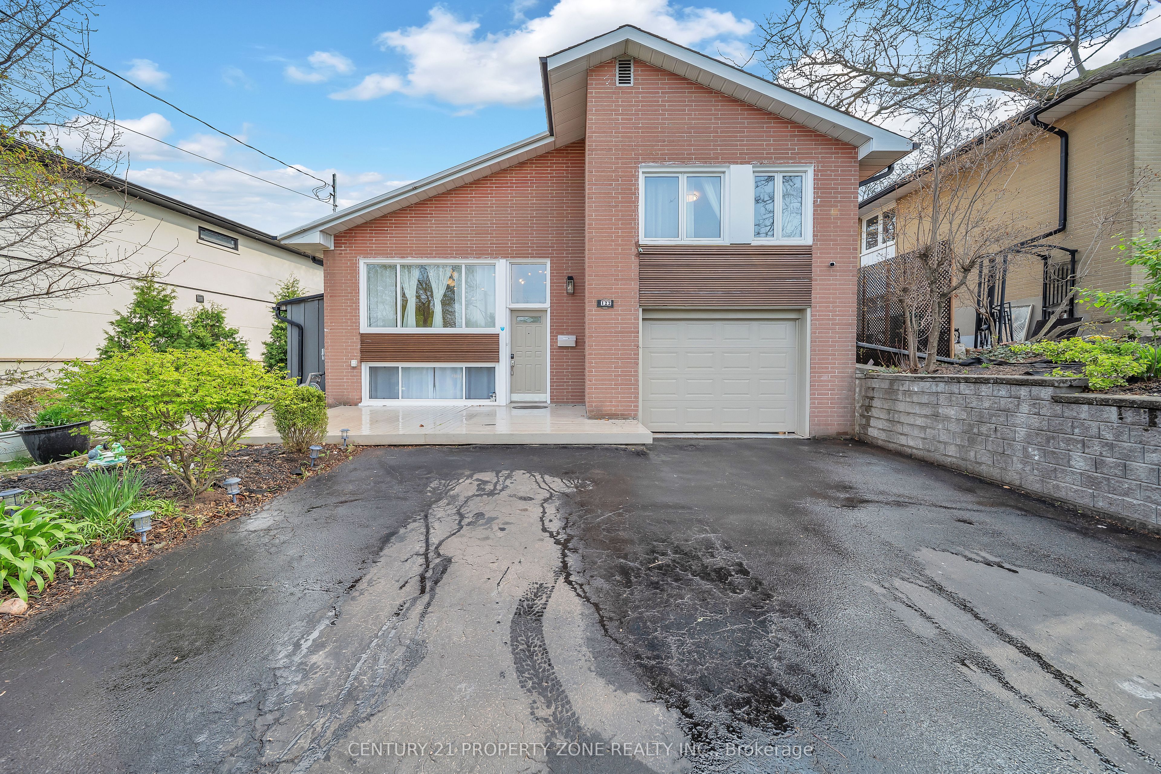122 Vista Boulevard
