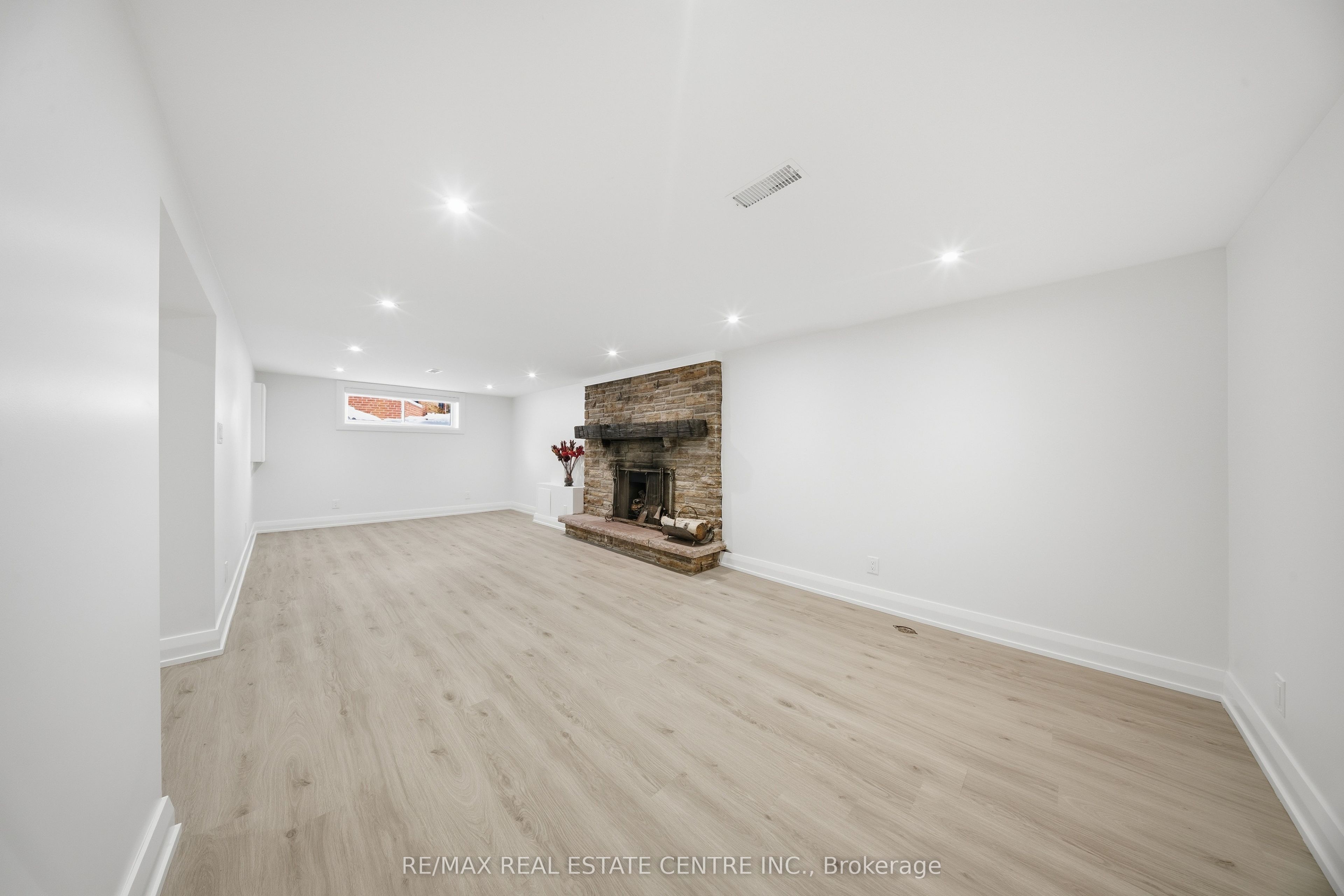 70 Beaverbrook Avenue Apt B (lower)