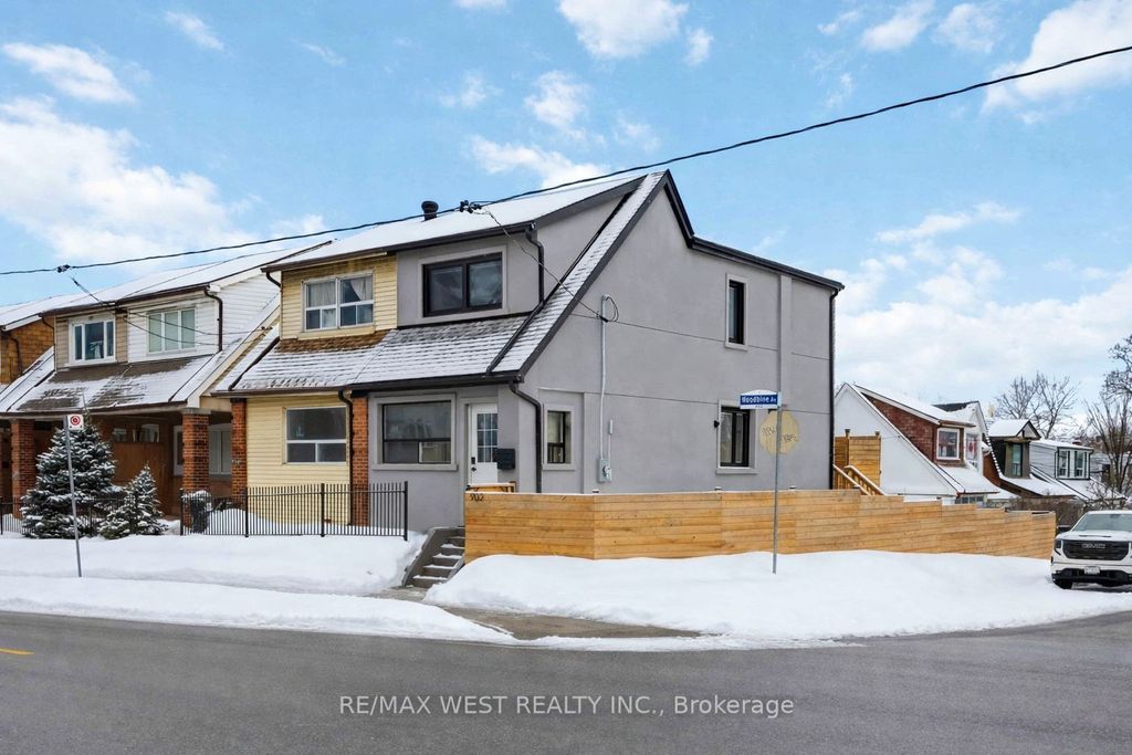 Photo of 902 Woodbine Avenue, Toronto, ON M4C 4B5 (MLS # E12816118)