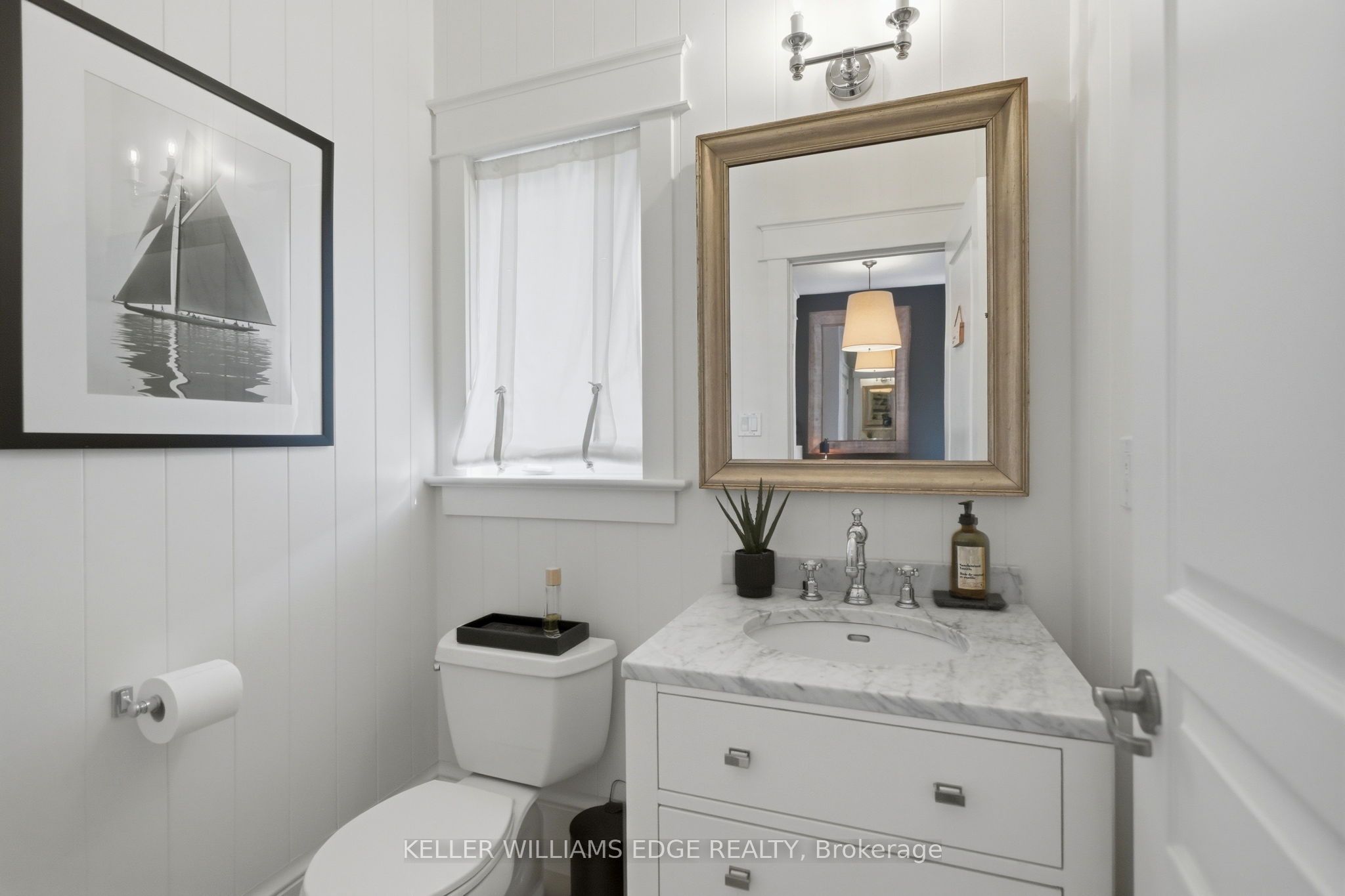 3202 Saltaire Crescent