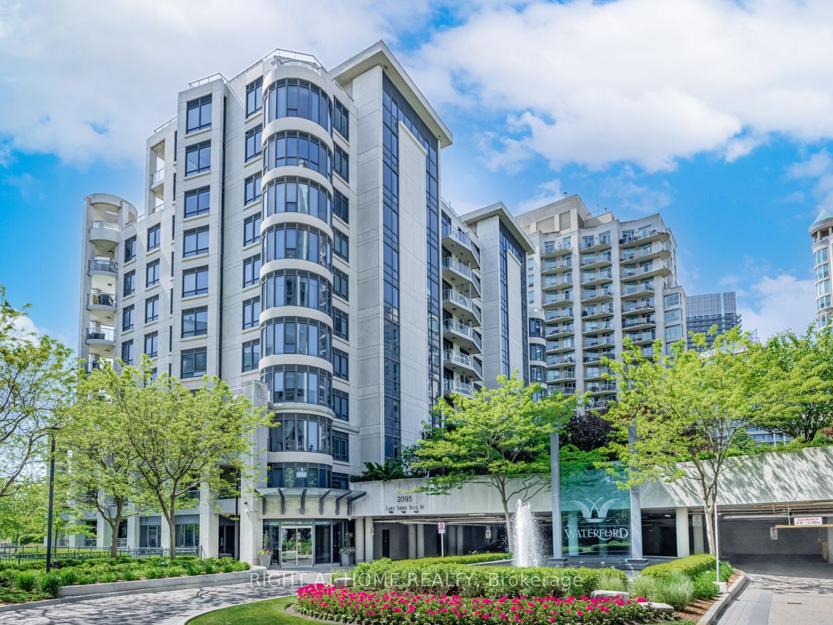 2095 Lake Shore Boulevard W LPH19