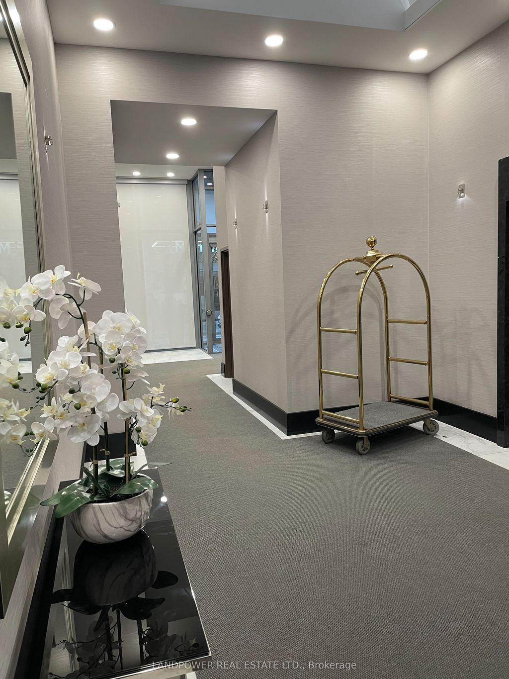 Photo of 21 Balmuto Street #1501, Toronto, ON M4Y 1W4 (MLS # C12548102)