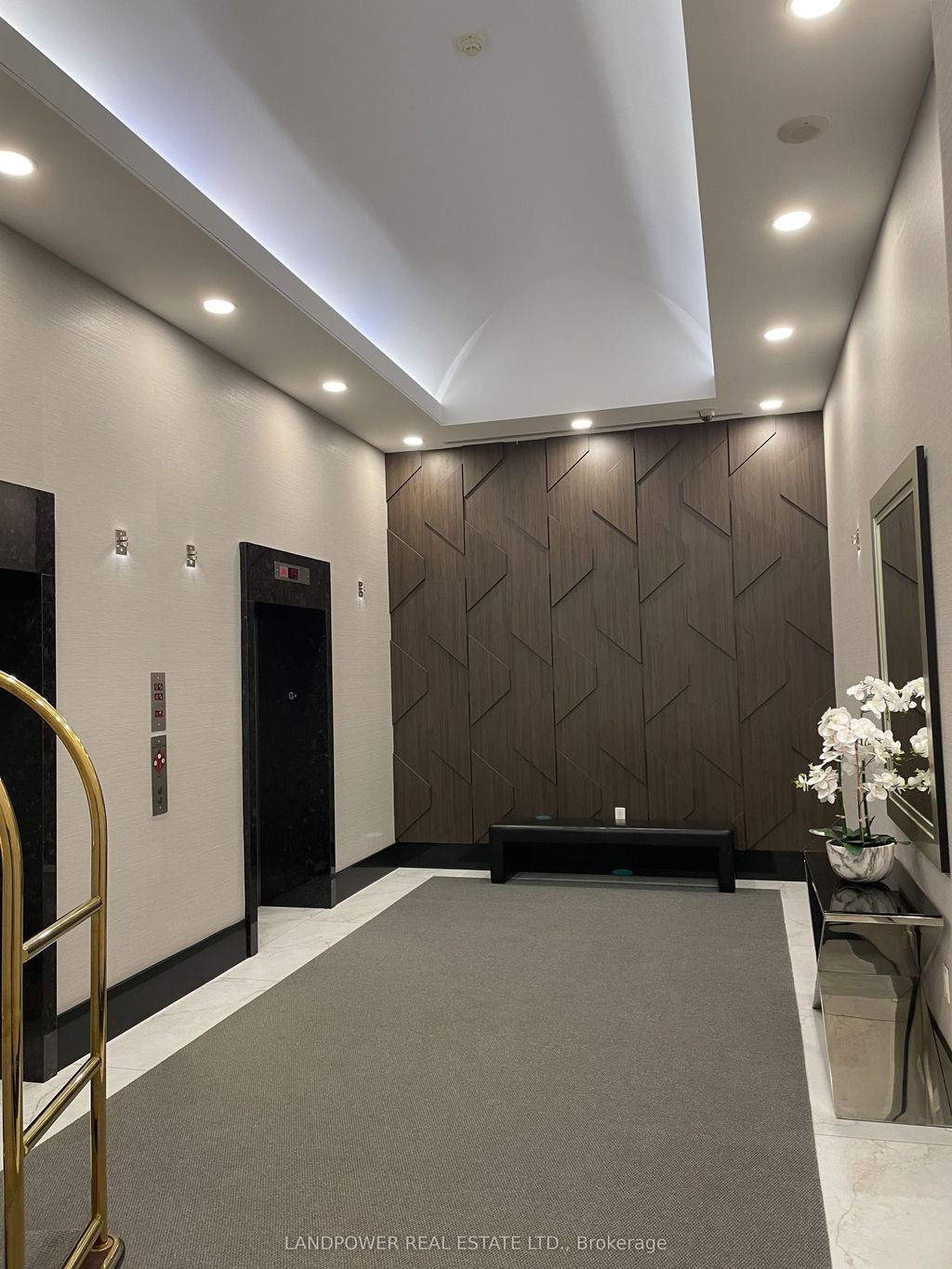 Photo of 21 Balmuto Street #1501, Toronto, ON M4Y 1W4 (MLS # C12548102)