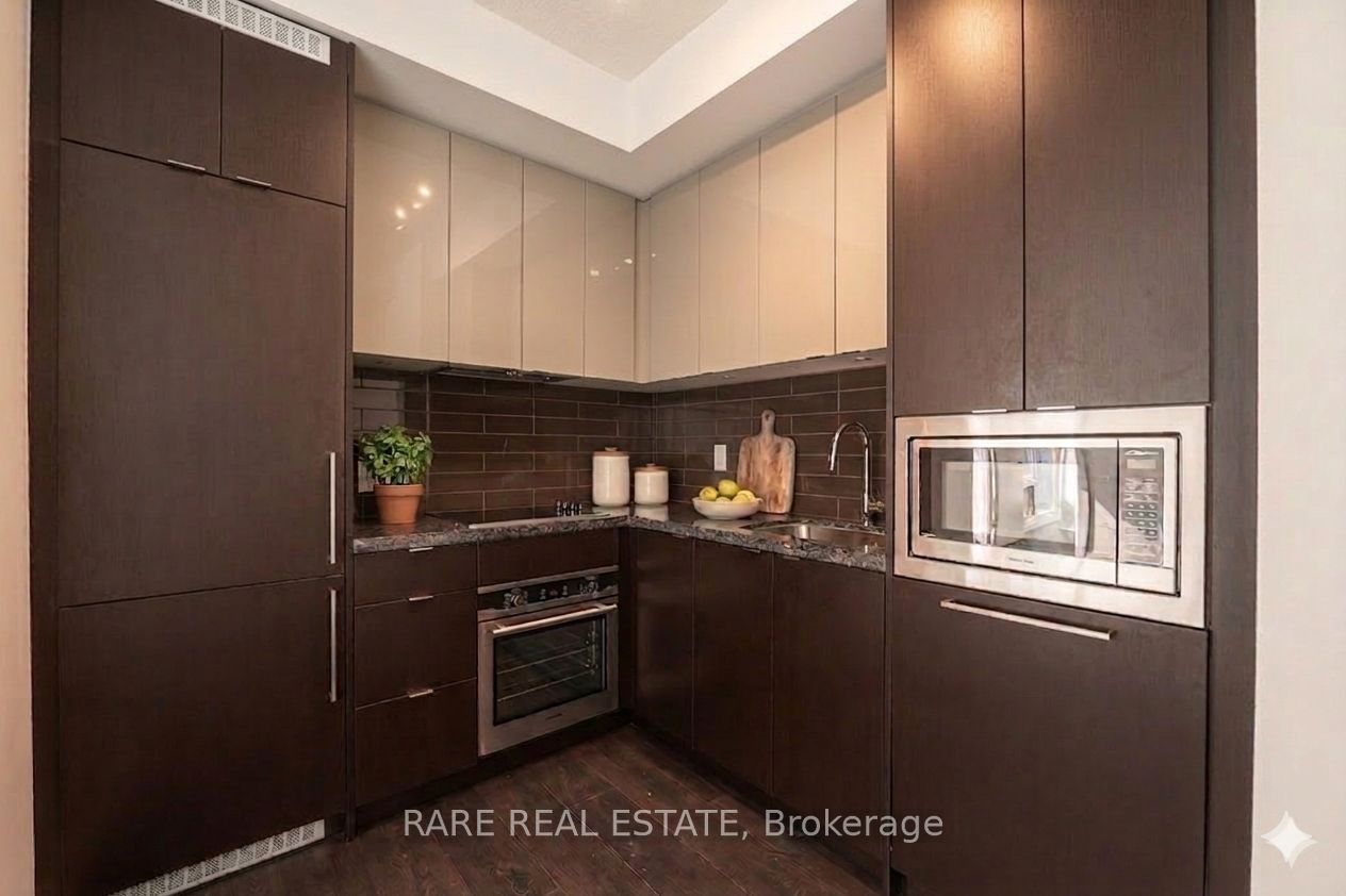 125 Blue Jays Way 5011