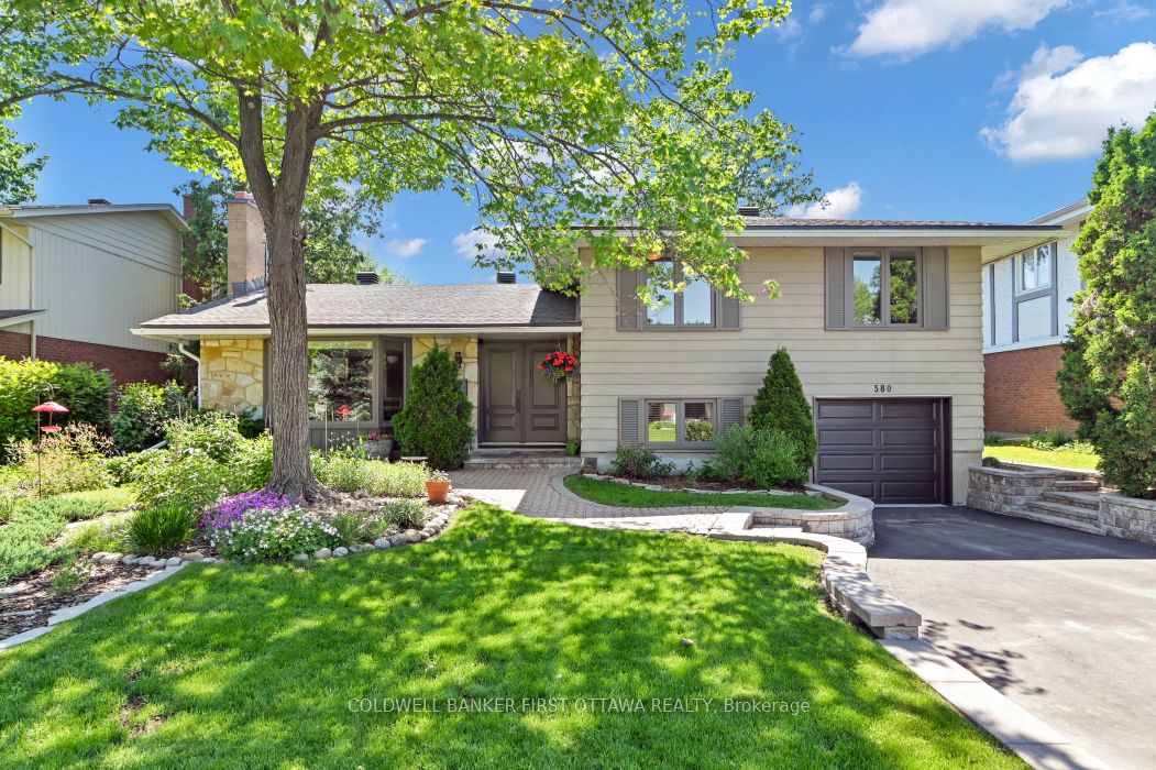Photo 1 of 34 — 580 Duff Crescent, Beacon Hill North - South and Area, ON K1J 7C5
