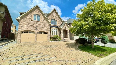 103 Glengordon Crescent Markham ON L6C 0K1