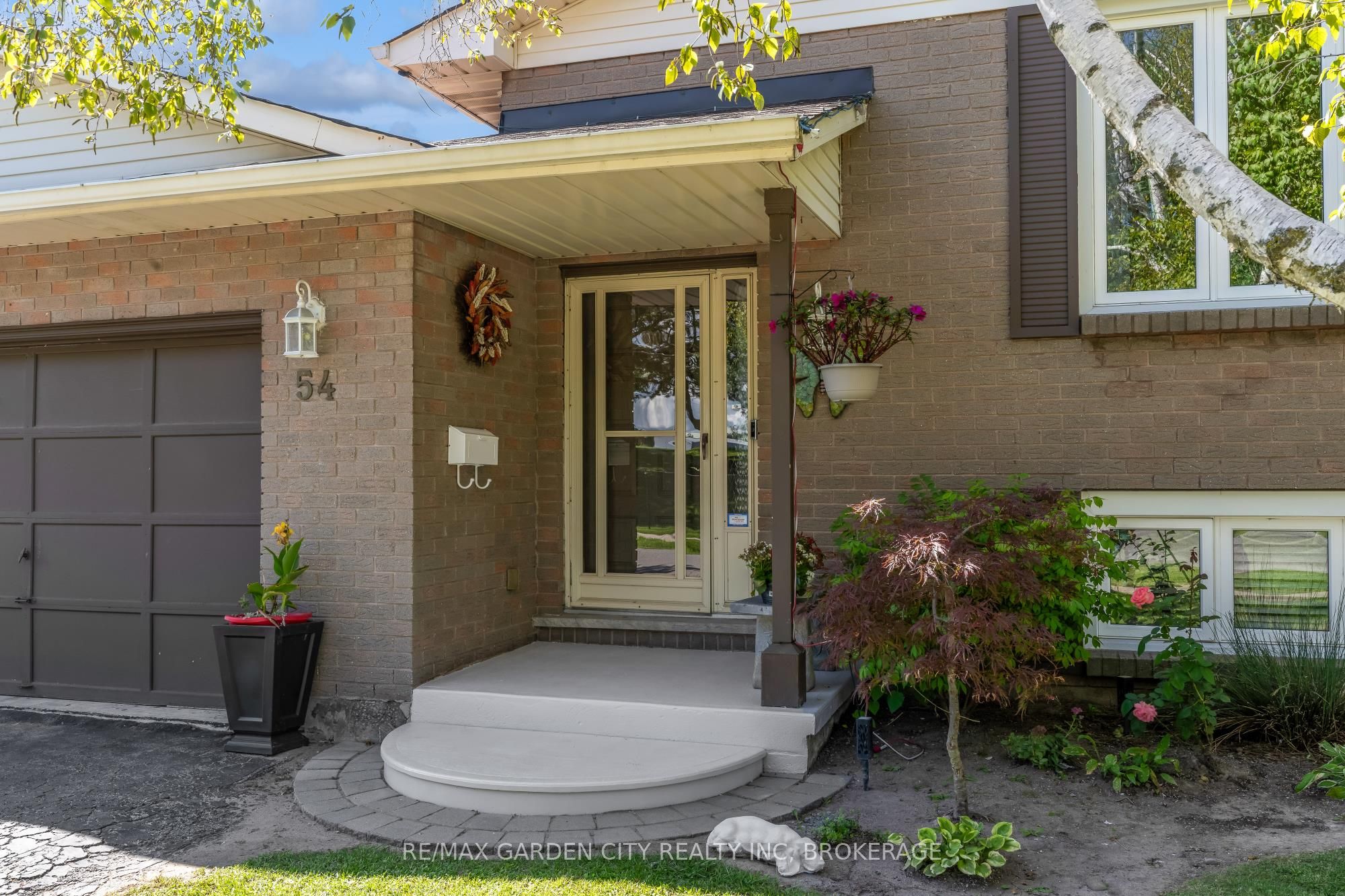 54 Crestcombe Road