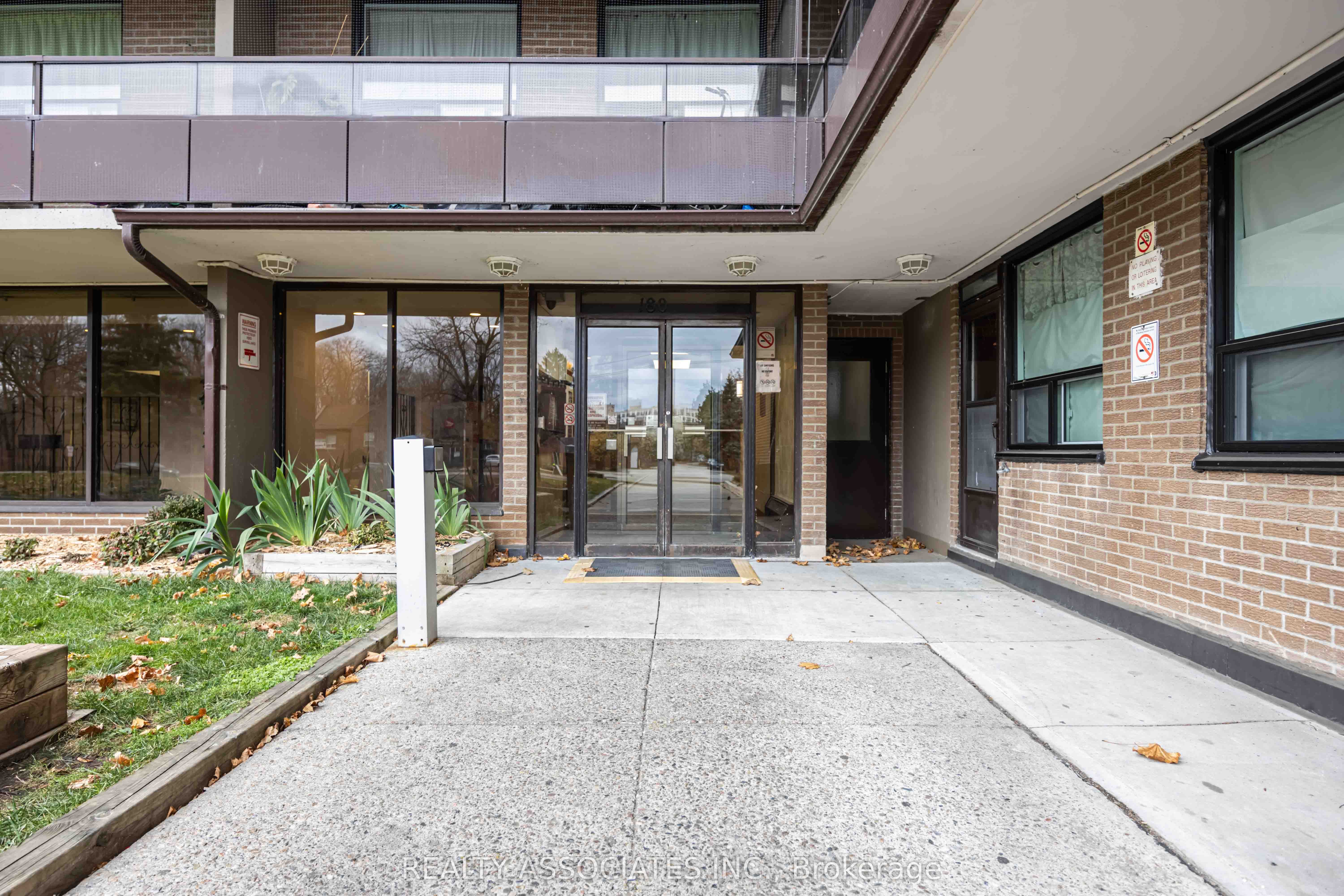 180 Markham Road 811