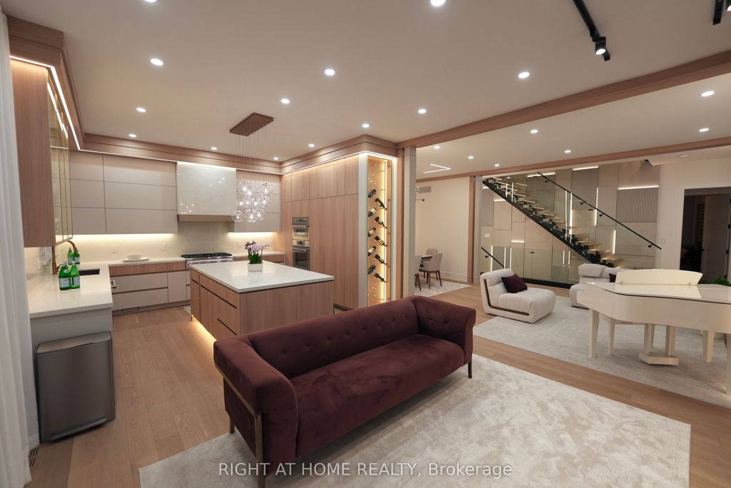 Photo of 33 Thorndale Avenue, Toronto, ON M8X 1W8 (MLS # W12927216)