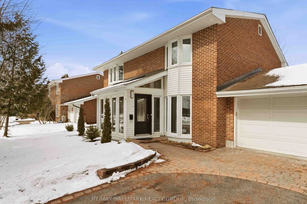 Photo of 19 Kingsford Crescent, Kanata, ON K2K 1T5 (MLS # X12901600)