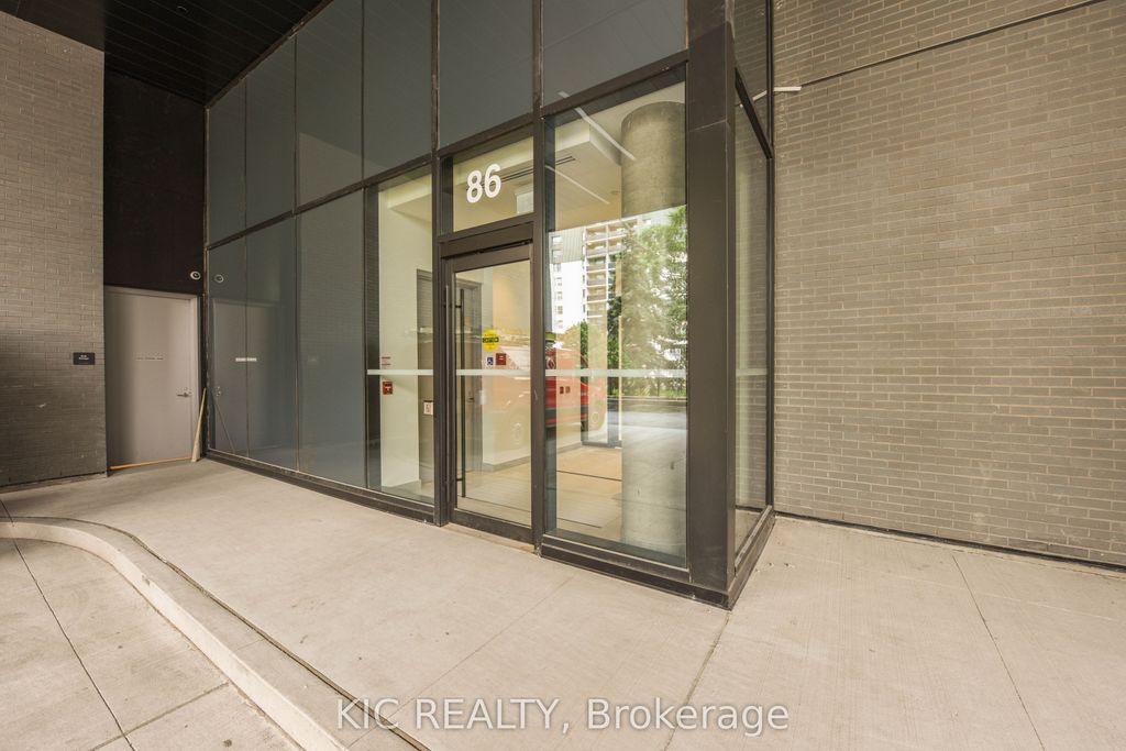 Photo of 86 Dundas St. Street E #323, Mississauga, ON L5A 0B1 (MLS # W13017670)