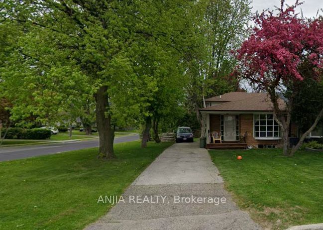 Photo of 2 Friar Tuck Road, Markham, ON L3P 1L8 (MLS # N13539390)