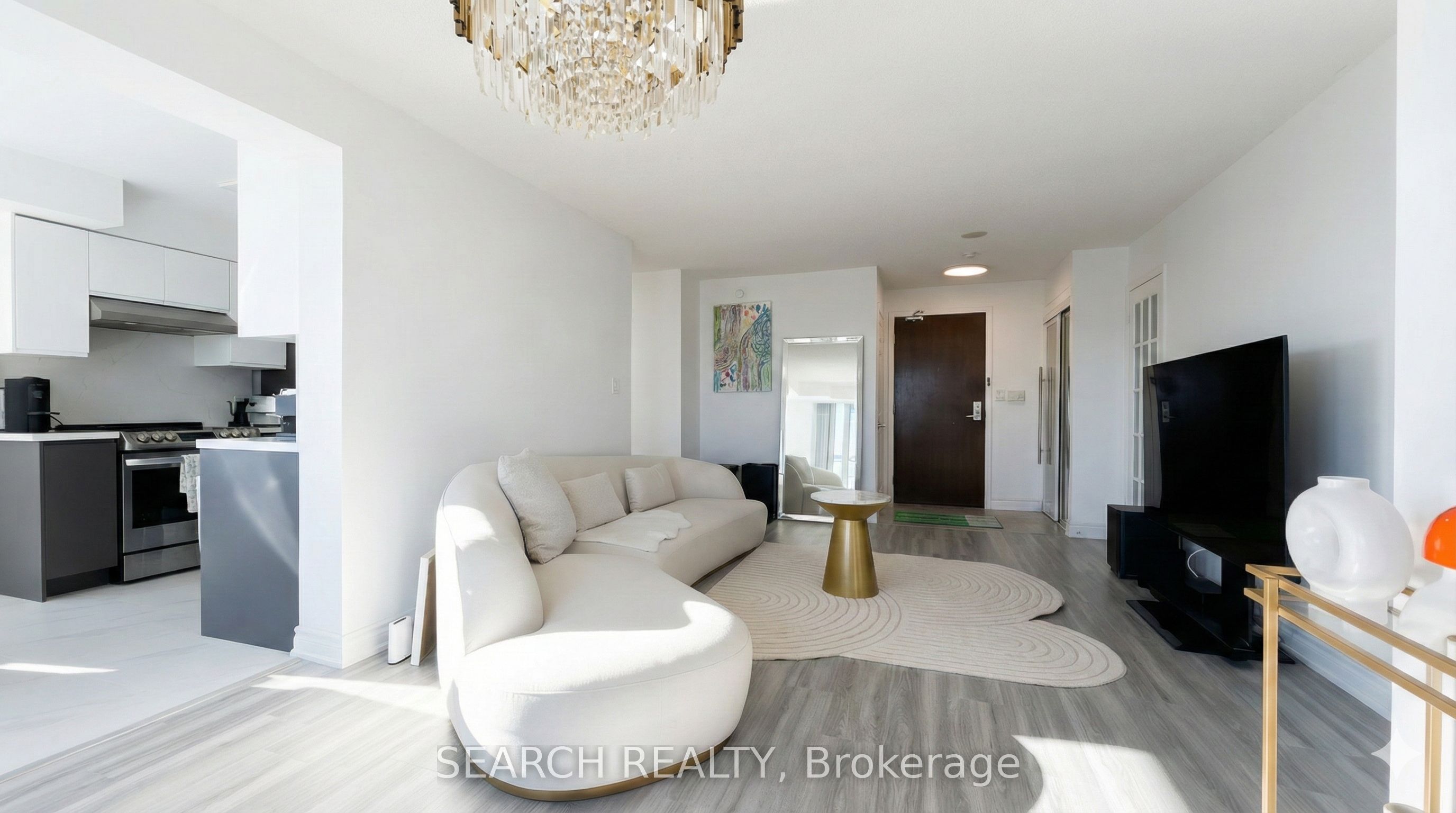 35 Hollywood Avenue 1706