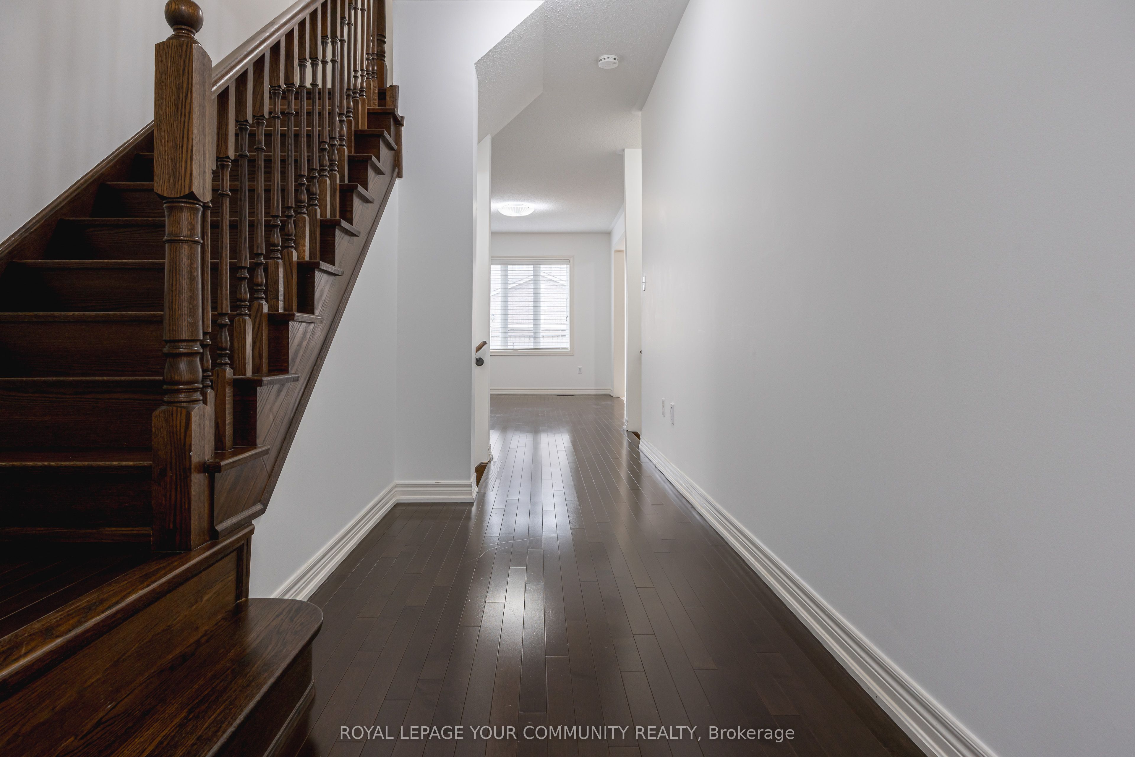 5526 Meadowcrest Avenue