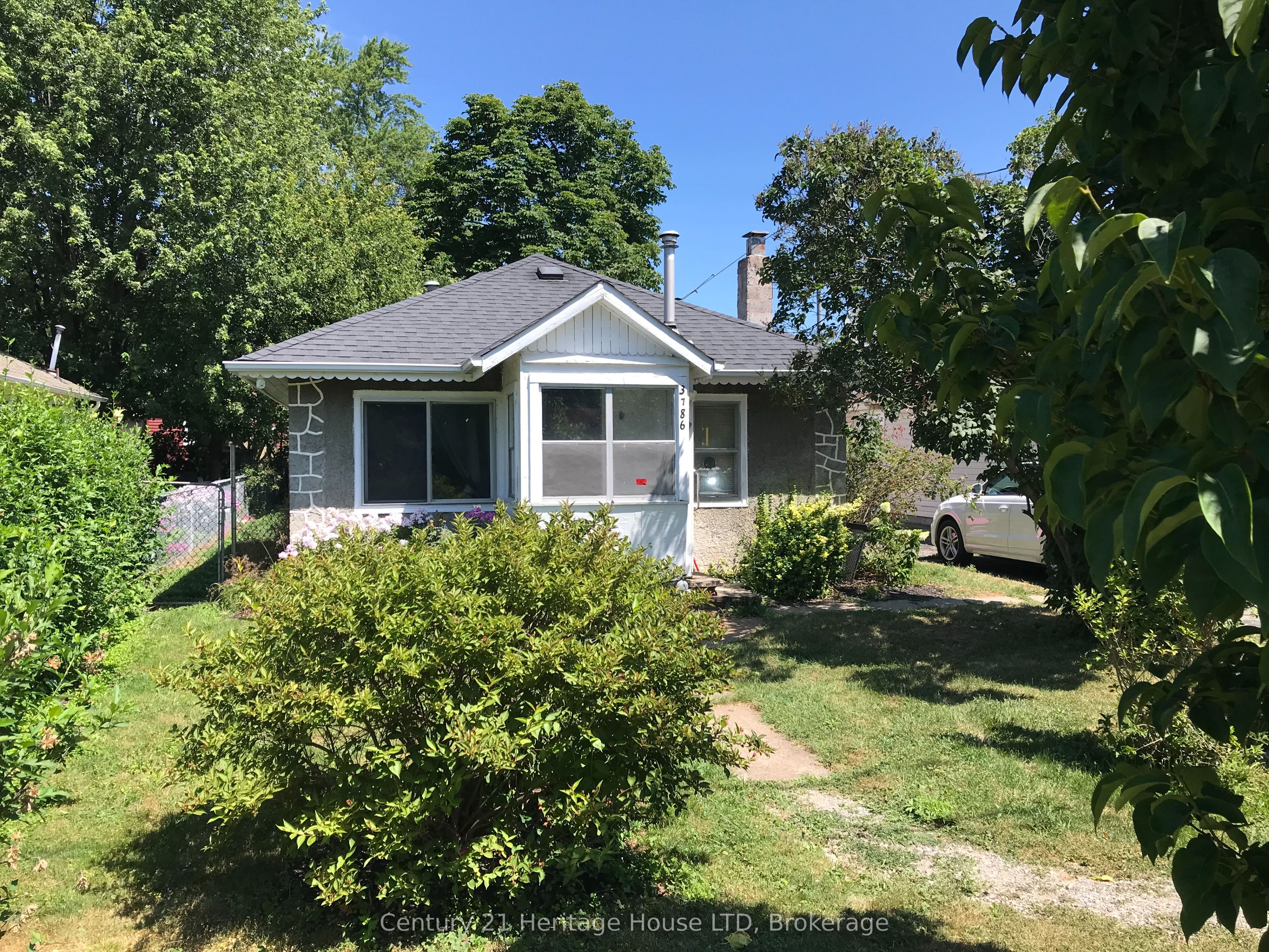 3786 Mathewson Avenue