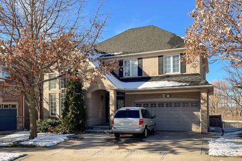 2531 Scotch Pine Drive Oakville ON L6M 4C3