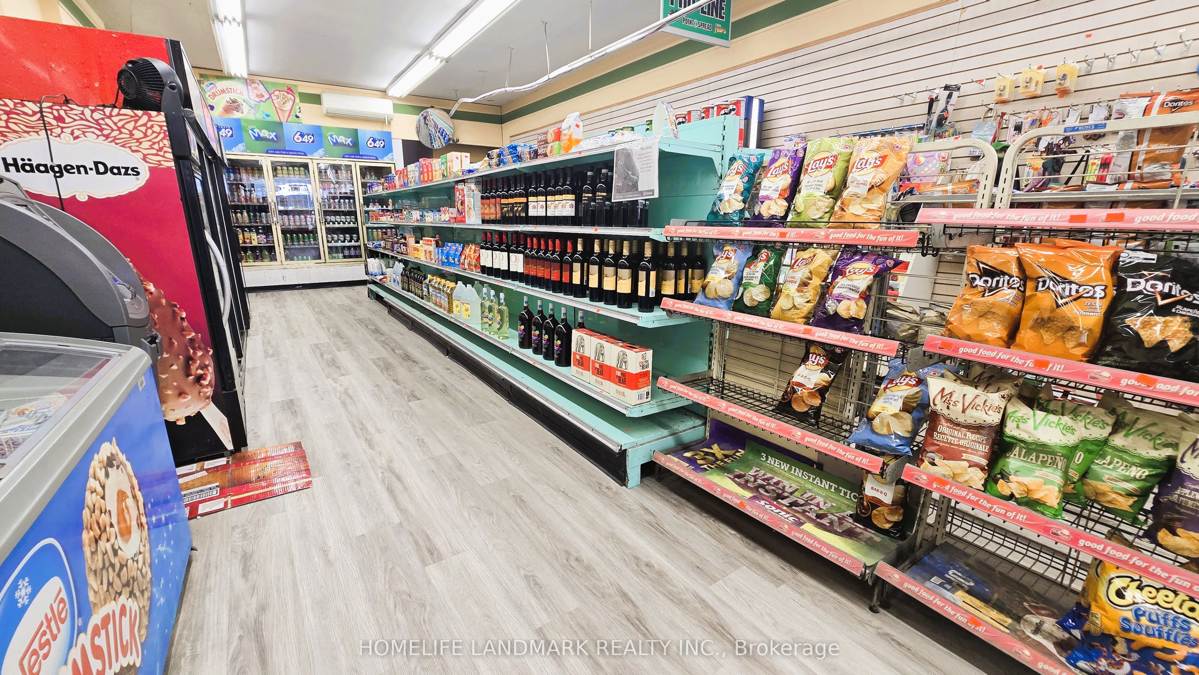 550 SHEPPARD Avenue W