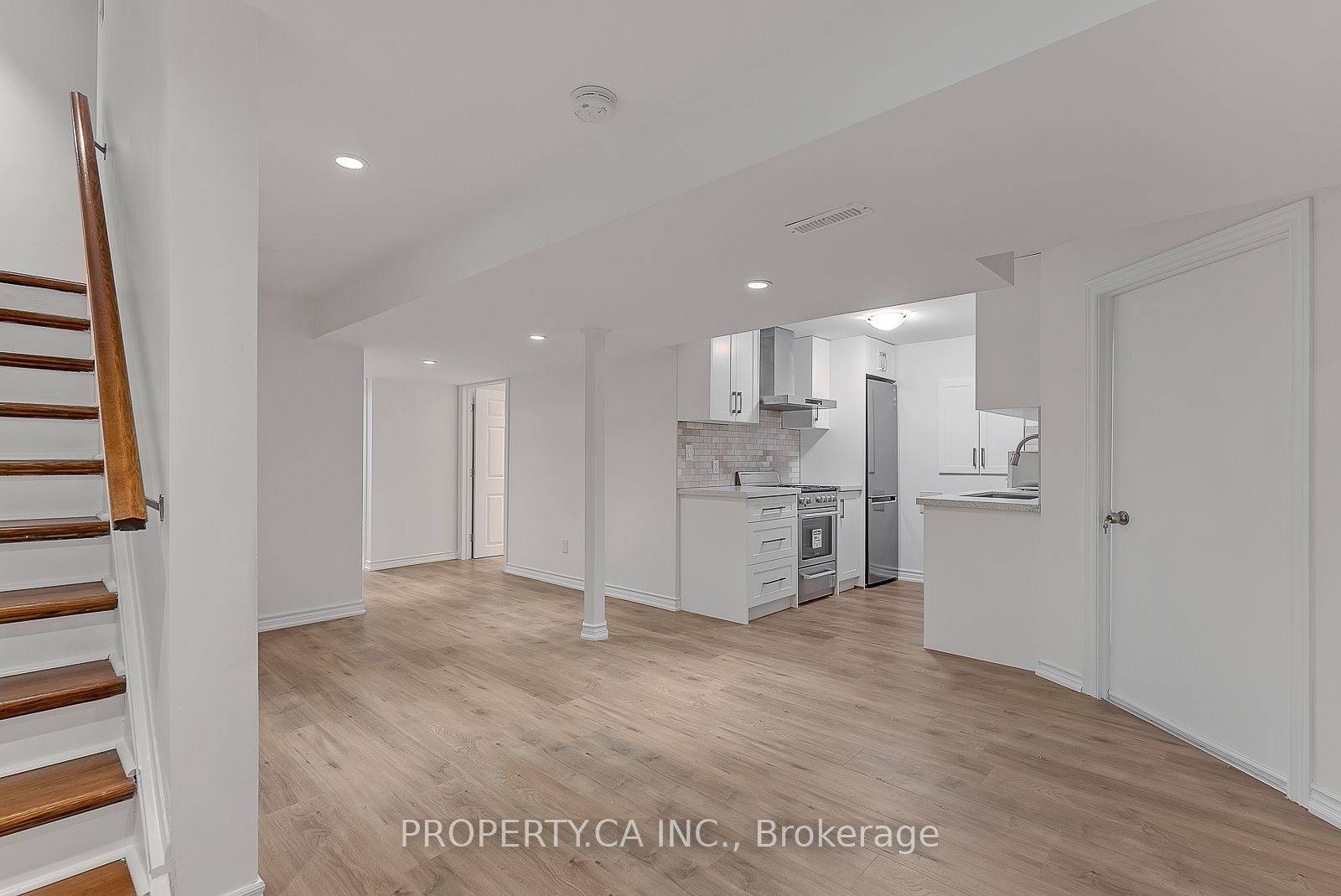 3788 Forest Bluff Crescent Lower