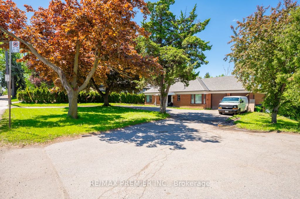 Photo of 2934 Weston Road, Toronto, ON M9M 2S7 (MLS # W13020240)