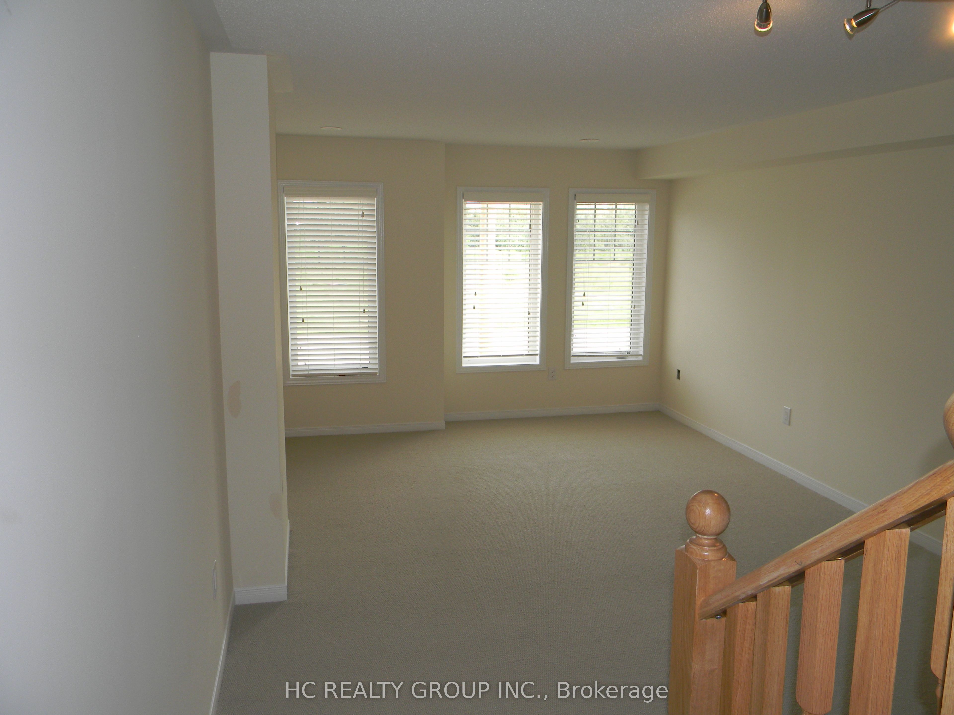 5259 Major Mackenzie Drive E Major Mackenzie Dr E