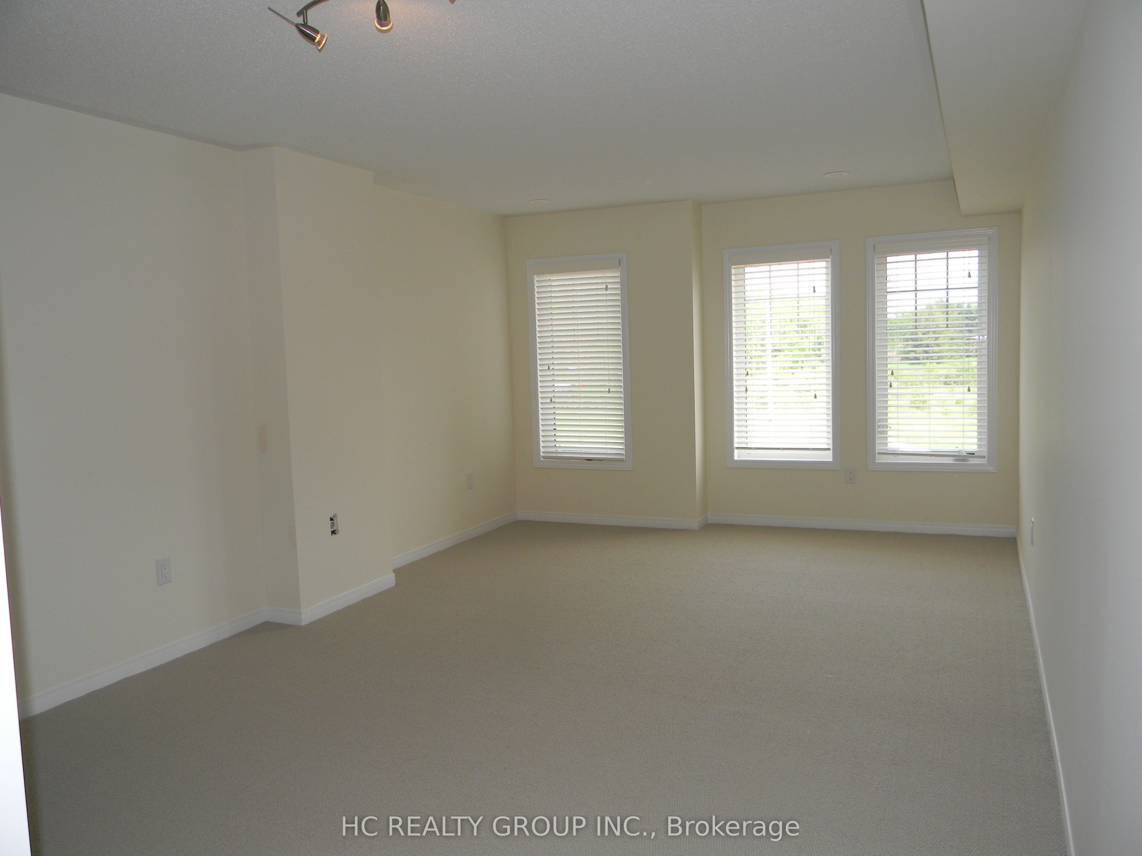 5259 Major Mackenzie Drive E Major Mackenzie Dr E