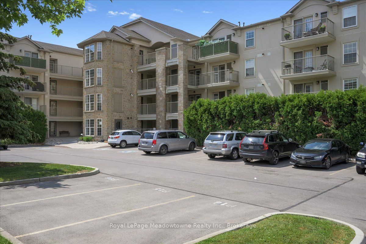 1450 Bishops Gate 105