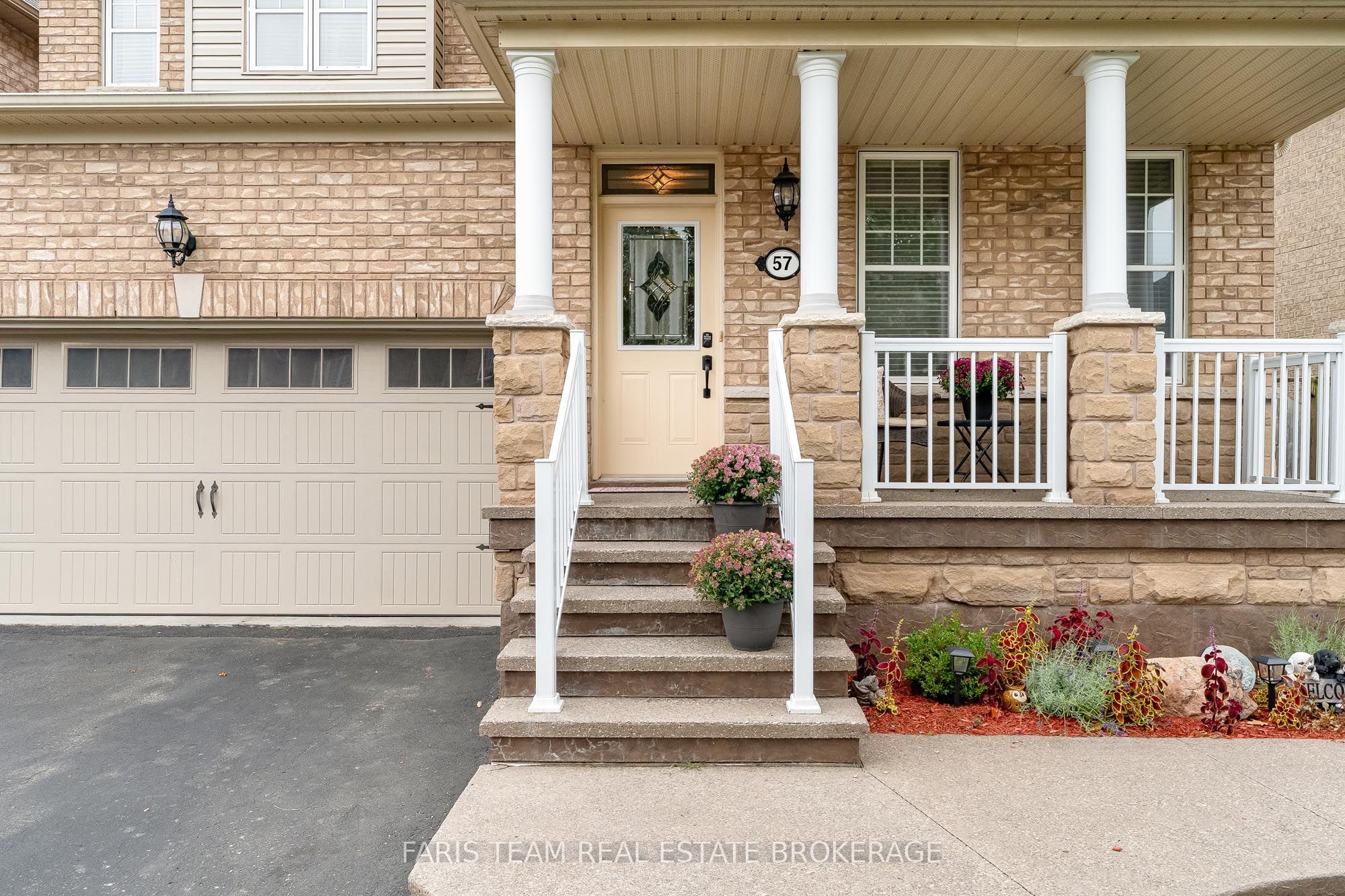 57 Spotted Owl Crescent