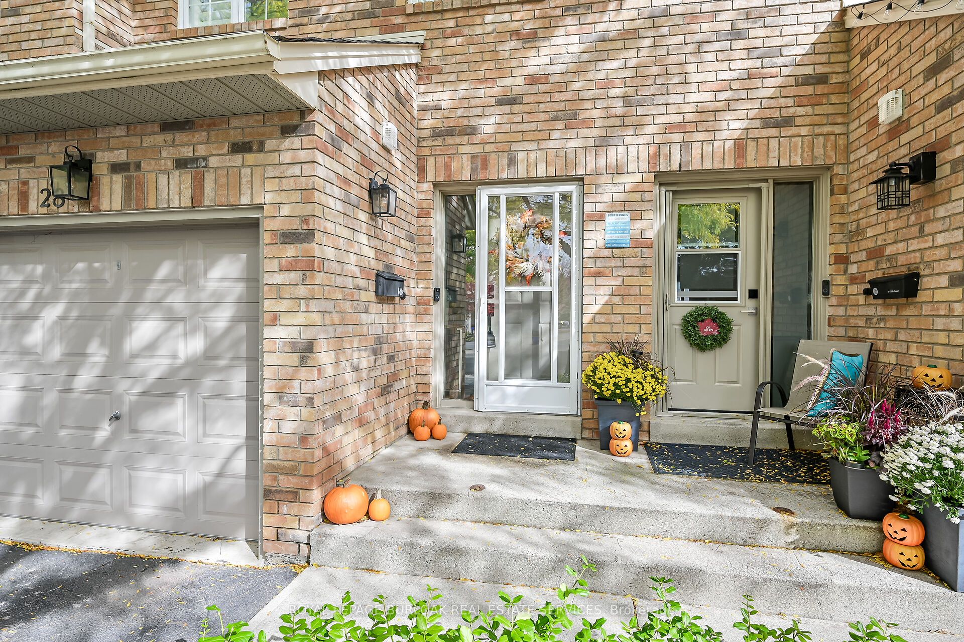 2015 Cleaver Avenue 28