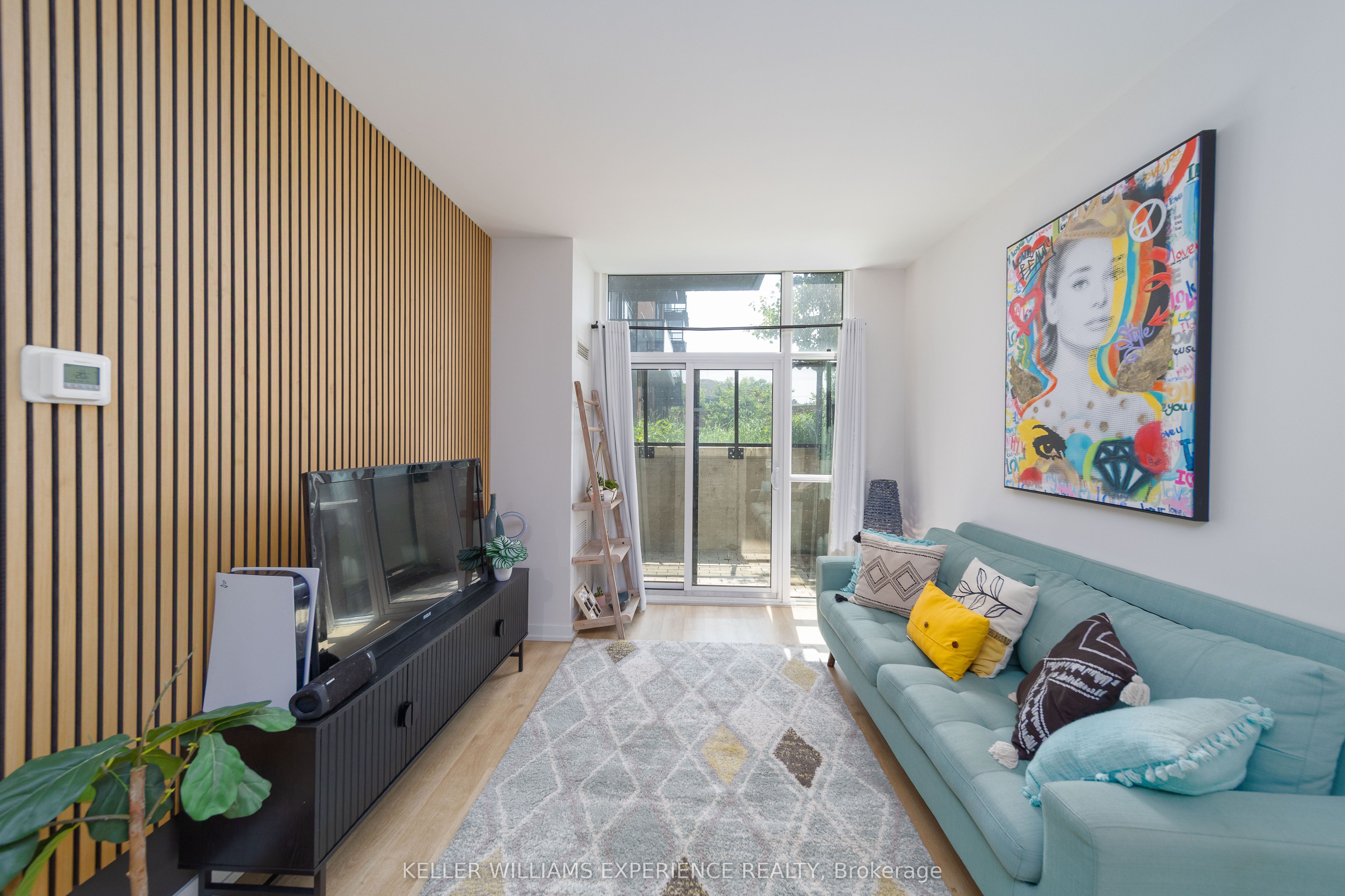 2300 St Clair Avenue W 118
