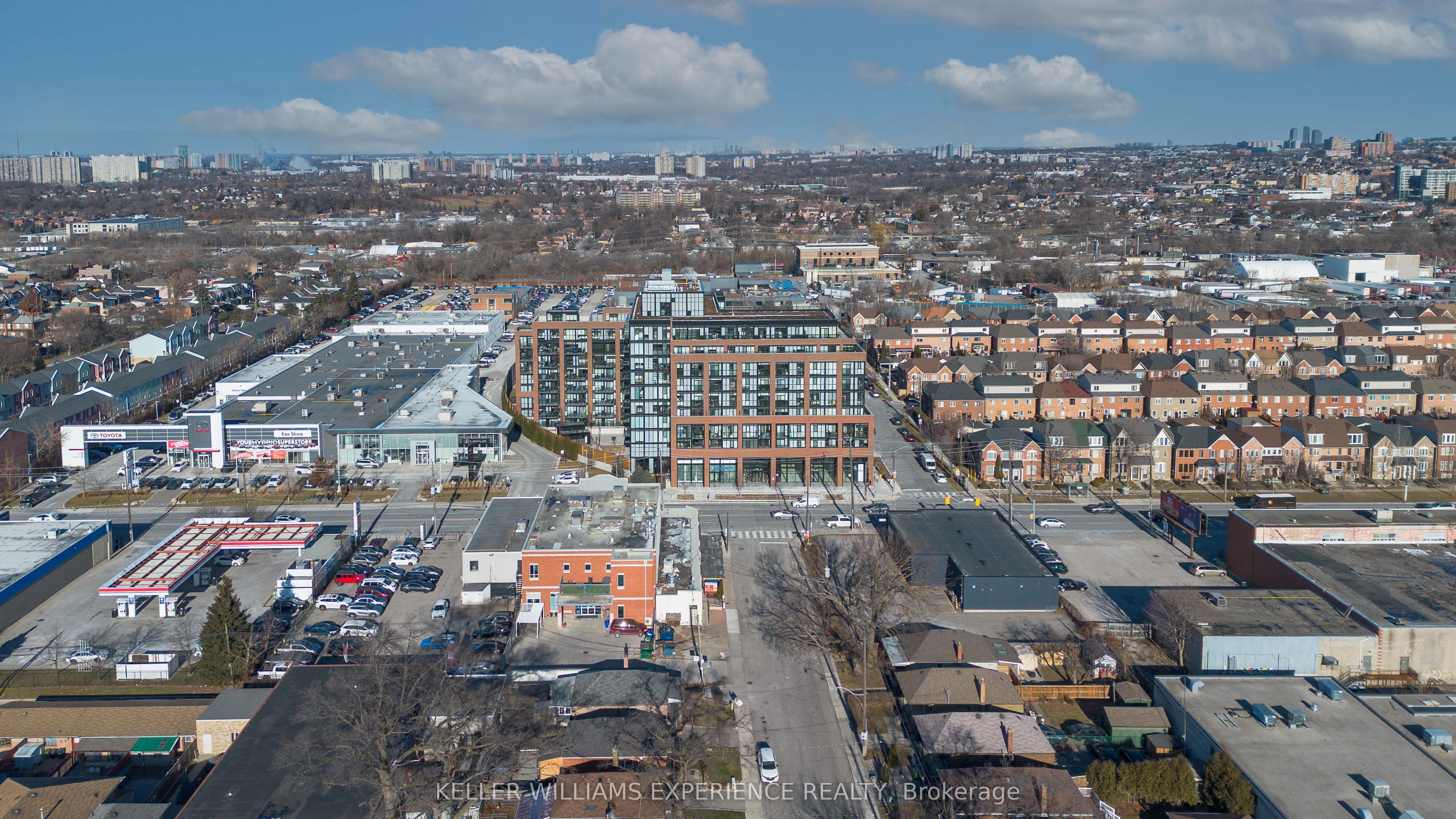2300 St Clair Avenue W 118