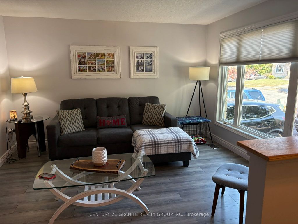 Photo of 1019 Sprucewood Crescent, Kingston, ON K7P 1N1 (MLS # X12446838)