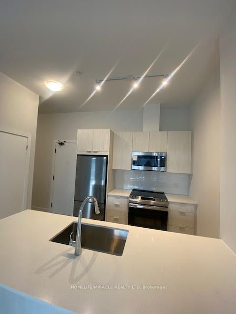 430 Square One Drive 513